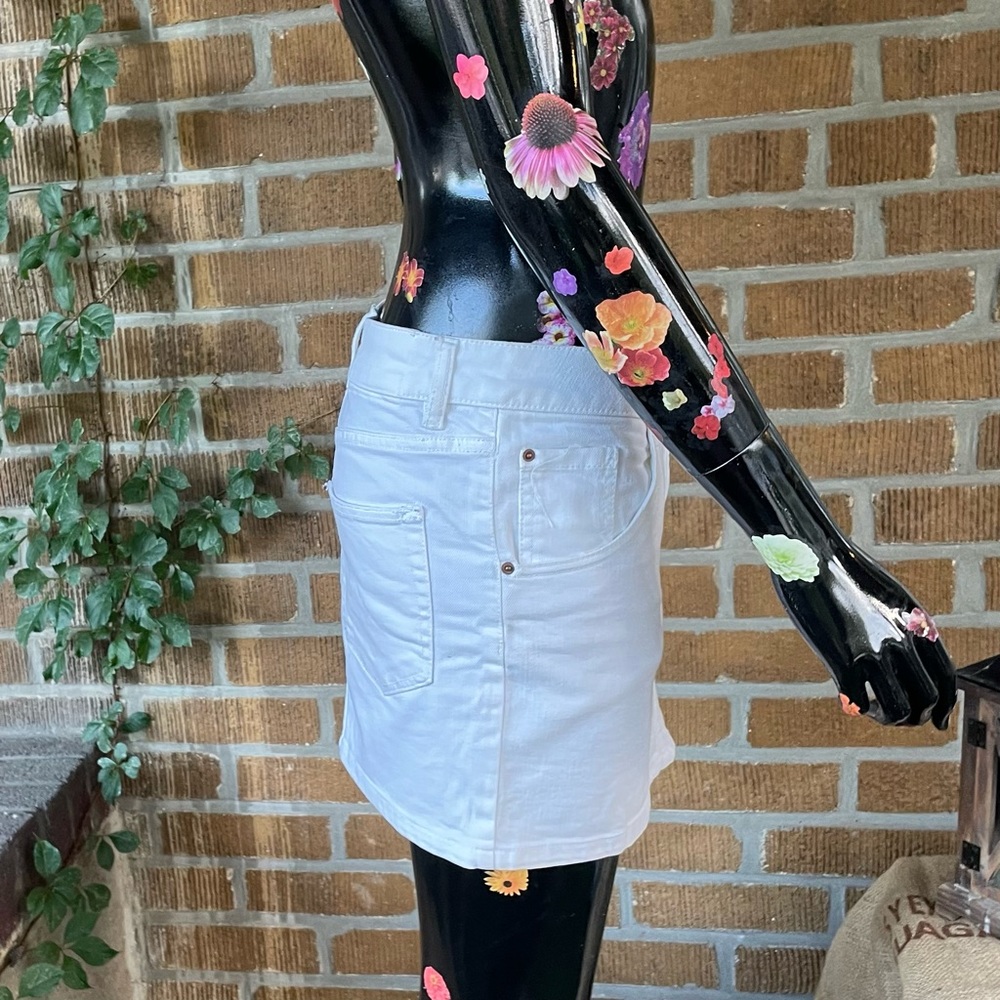 H&M White Denim Mini Skirt - Vintage, Sexy, Skin Tight - Size 6 - Hot, Hot, Hot! - Picture 4 of 10
